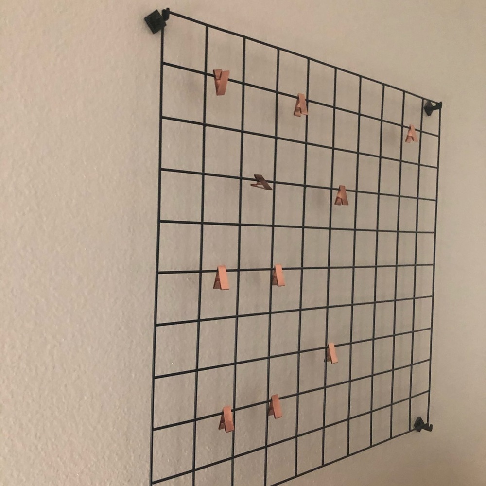 Urban outfitters wire wall square grid